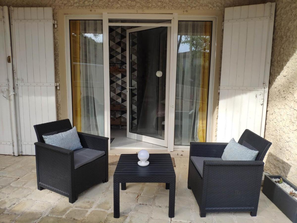 La Tourelle Suite Cosy Entre Vignoble Aixois Et Luberon Le Puy-Sainte-Réparade Dış mekan fotoğraf