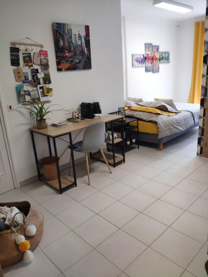 La Tourelle Suite Cosy Entre Vignoble Aixois Et Luberon Le Puy-Sainte-Réparade Dış mekan fotoğraf